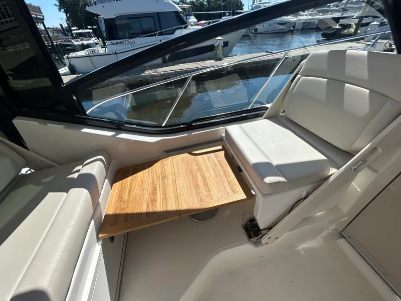 Slide: The Image of Boston Whaler 325 Conquest 2026 - 19