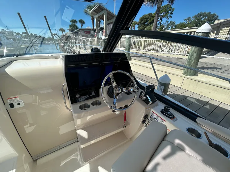 Slide: The Image of Boston Whaler 325 Conquest 2026 - 21
