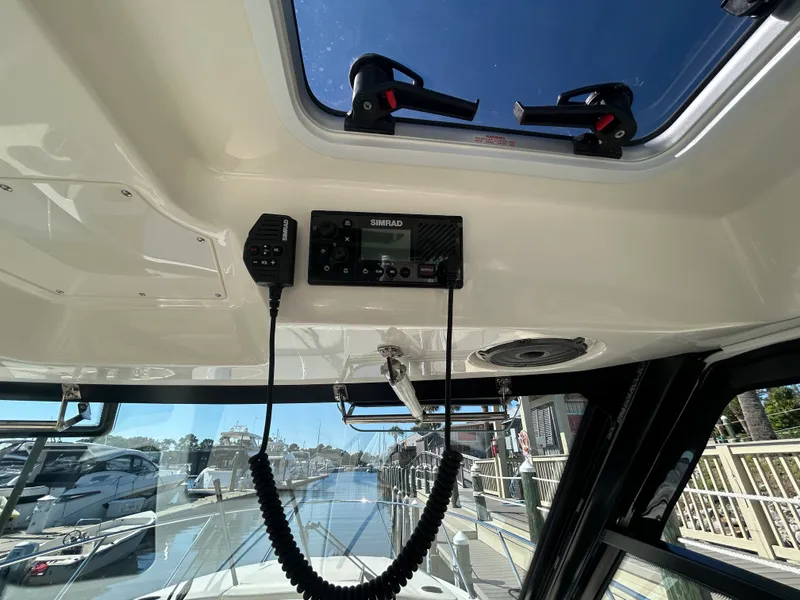 Slide: The Image of Boston Whaler 325 Conquest 2026 - 24