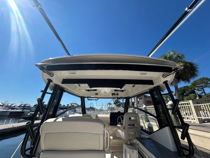 Slide: The Image of Boston Whaler 325 Conquest 2026 - 36