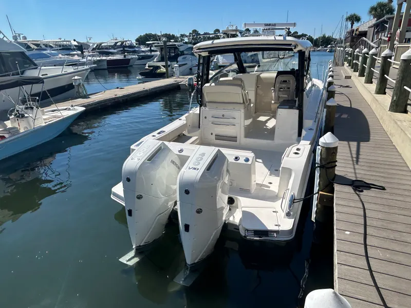 Slide: The Image of Boston Whaler 325 Conquest 2026 - 4