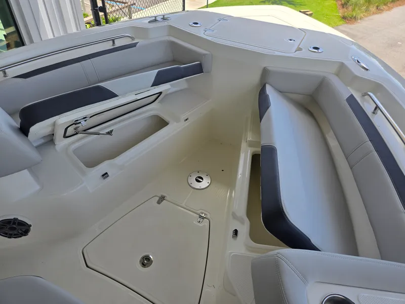 Slide: The Image of Boston Whaler 330 Outrage 2027 - 20