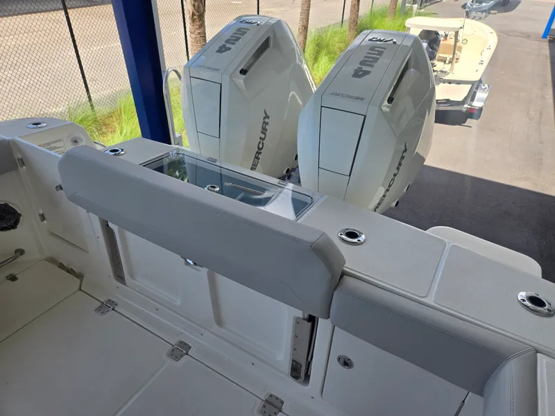 Slide: The Image of Boston Whaler 330 Outrage 2027 - 4