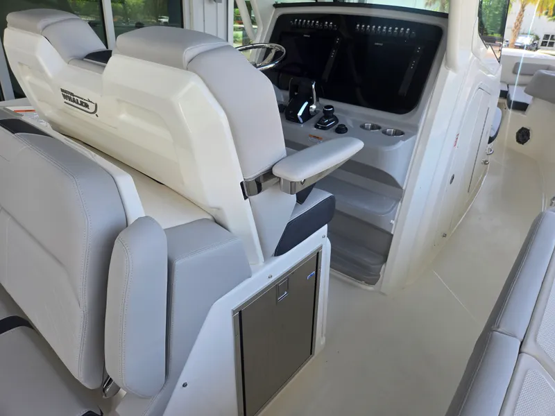 Slide: The Image of Boston Whaler 330 Outrage 2027 - 10