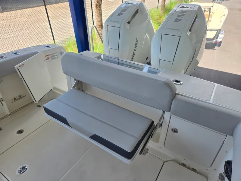 Slide: The Image of Boston Whaler 330 Outrage 2027 - 6