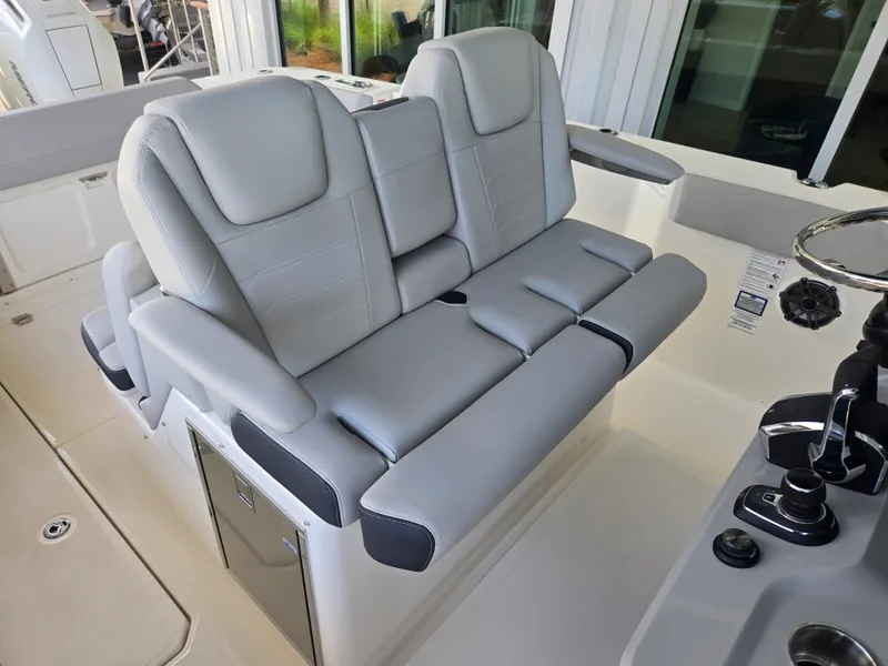 Slide: The Image of Boston Whaler 330 Outrage 2027 - 13