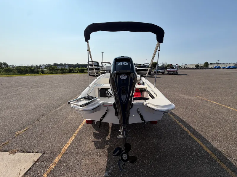 Slide: The Image of Boston Whaler 130 Super Sport 2027 - 4