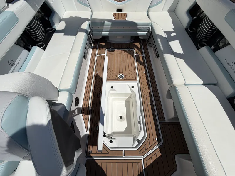 Slide: The Image of Nautique Super Air Nautique G25 2019 - 23