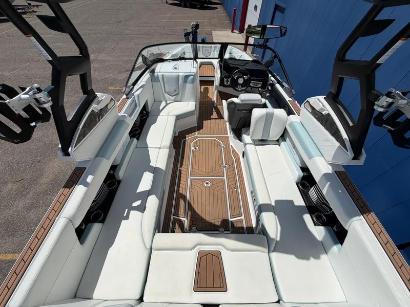 Slide: The Image of Nautique Super Air Nautique G25 2019 - 18