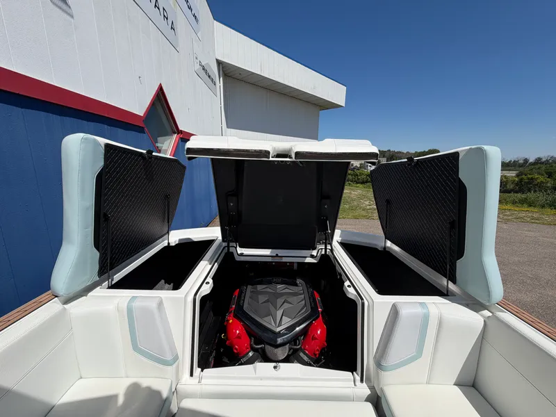 Slide: The Image of Nautique Super Air Nautique G25 2019 - 20