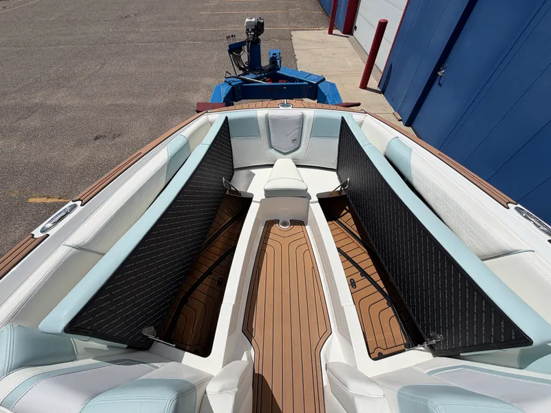 Slide: The Image of Nautique Super Air Nautique G25 2019 - 50