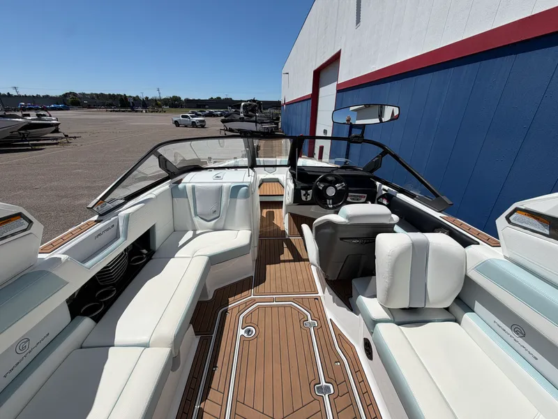 Slide: The Image of Nautique Super Air Nautique G25 2019 - 25