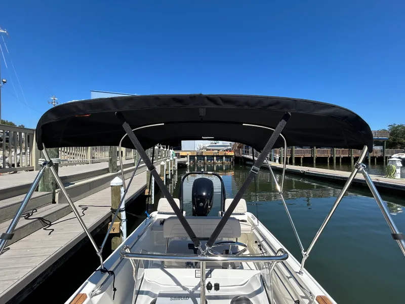 Slide: The Image of Boston Whaler 170 Montauk 2026 - 18