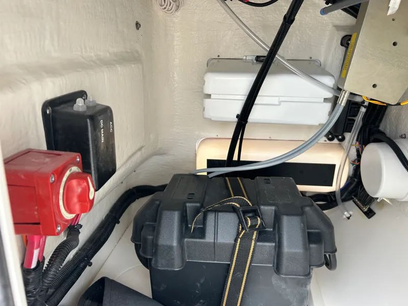 Slide: The Image of Boston Whaler 150 Montauk 2027 - 16
