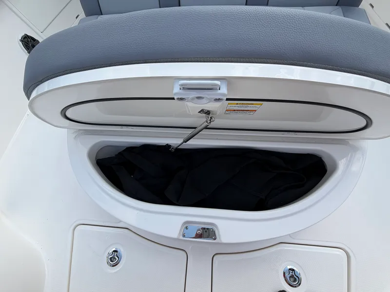 Slide: The Image of Boston Whaler 420 Outrage 2026 - 52