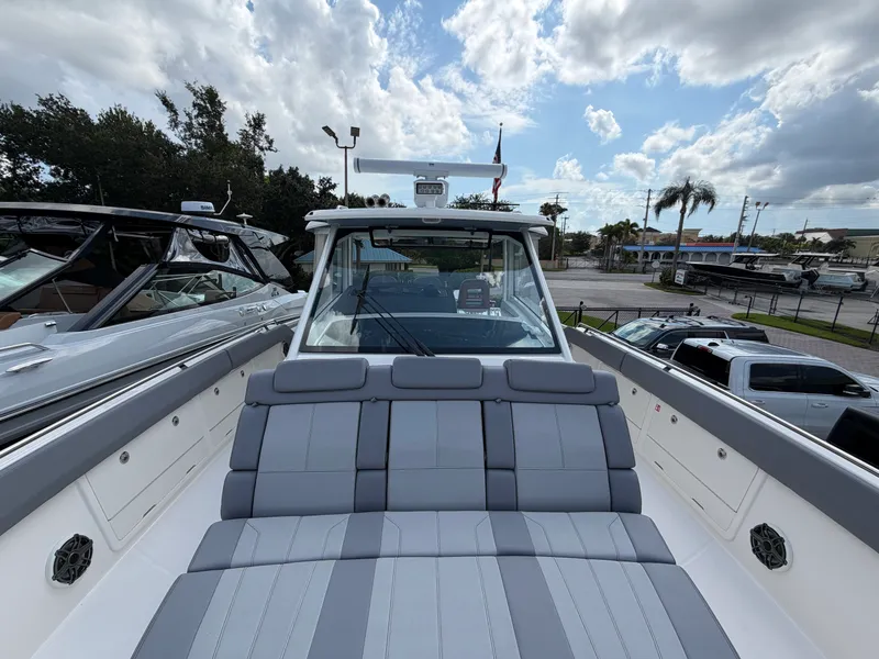 Slide: The Image of Boston Whaler 420 Outrage 2026 - 49