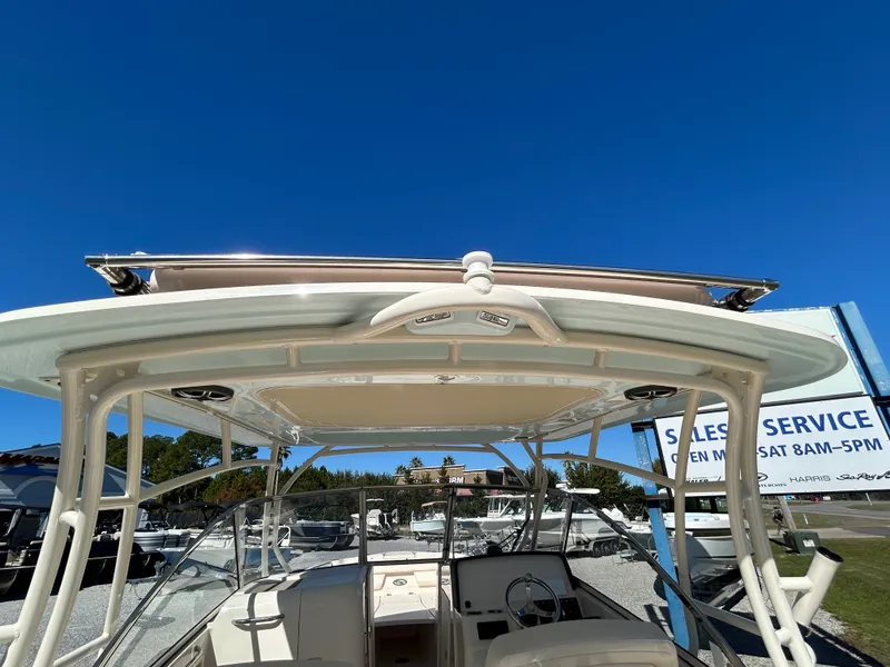 Slide: The Image of Grady-White Freedom 285 2026 - 15