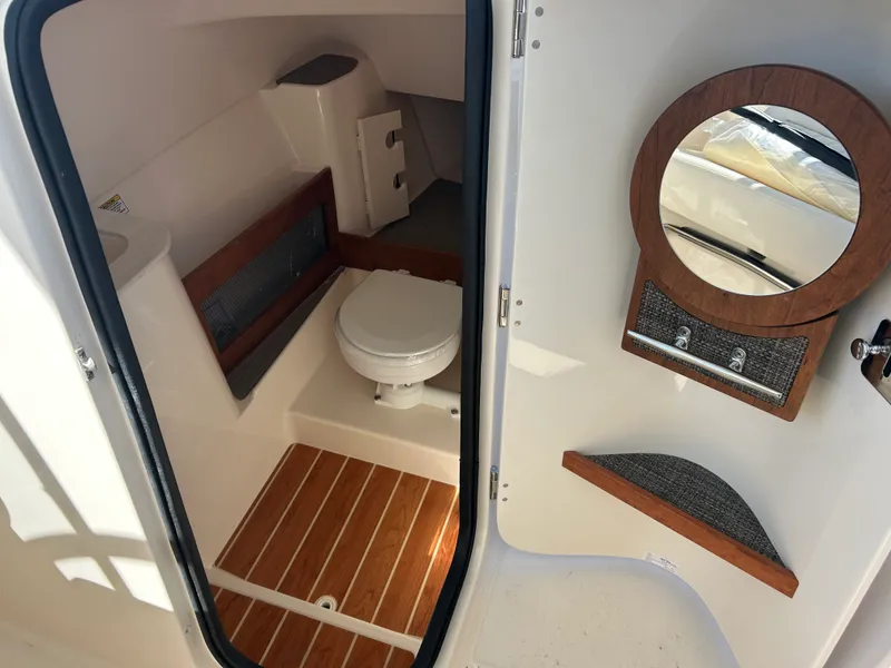 Slide: The Image of Grady-White Freedom 285 2026 - 19