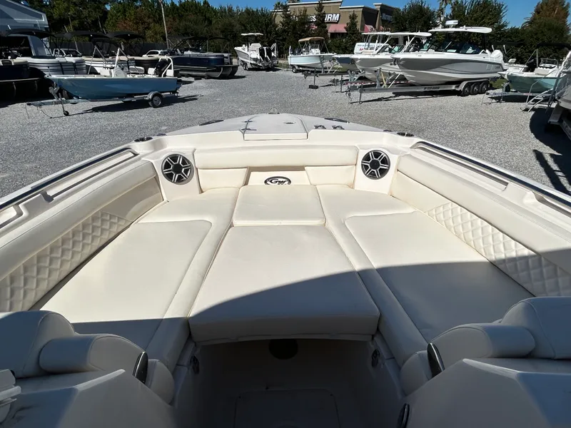 Slide: The Image of Grady-White Freedom 285 2026 - 21