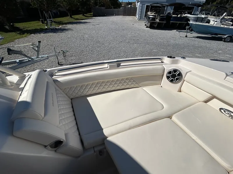 Slide: The Image of Grady-White Freedom 285 2026 - 23