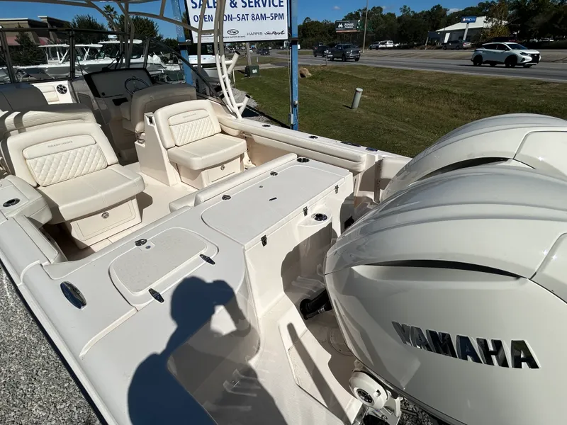 Slide: The Image of Grady-White Freedom 285 2026 - 8