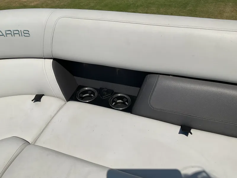 Slide: The Image of Harris Cruiser 230 2022 - 15