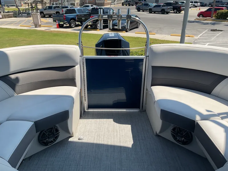 Slide: The Image of Harris Cruiser 230 2022 - 16