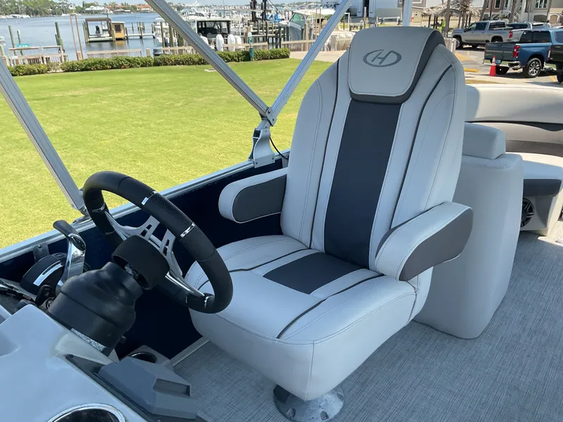 Slide: The Image of Harris Cruiser 230 2022 - 20