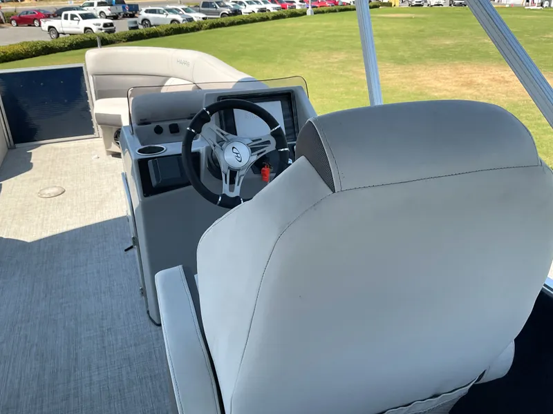 Slide: The Image of Harris Cruiser 230 2022 - 22