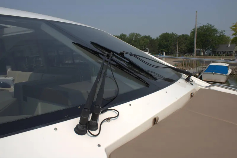 Slide: The Image of Sea Ray Sundancer 460 2017 - 11