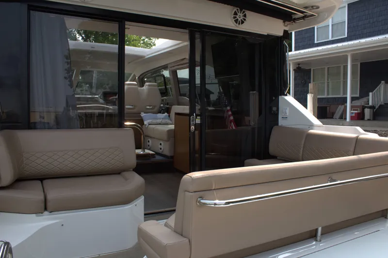 Slide: The Image of Cockpit and Salon Entry - 17