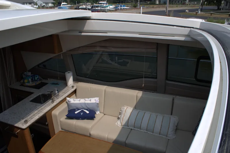 Slide: The Image of Sea Ray Sundancer 460 2017 - 35