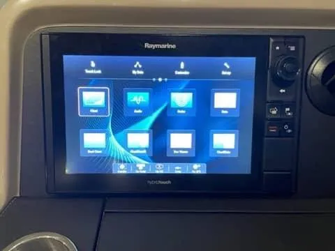 Slide: The Image of Raymarine MFD - 59