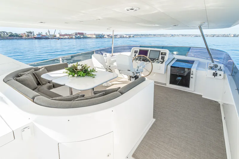 Slide: The Image of NorthStar Yachts Northstar 100 2002 - 25
