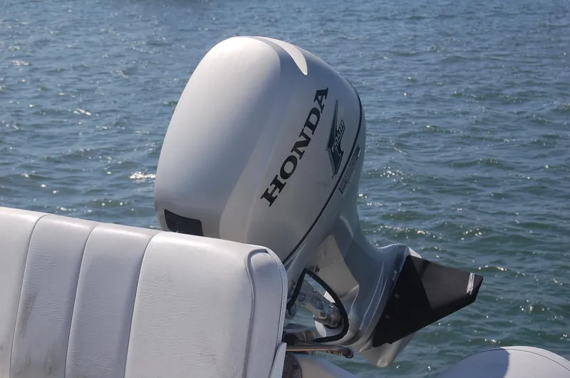 Slide: The Image of Bayliner 4588 Pilothouse 1992 - 62