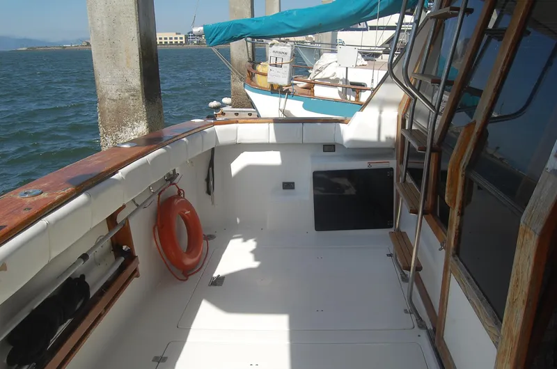 Slide: The Image of Bayliner 4588 Pilothouse 1992 - 63