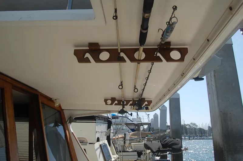 Slide: The Image of Bayliner 4588 Pilothouse 1992 - 66