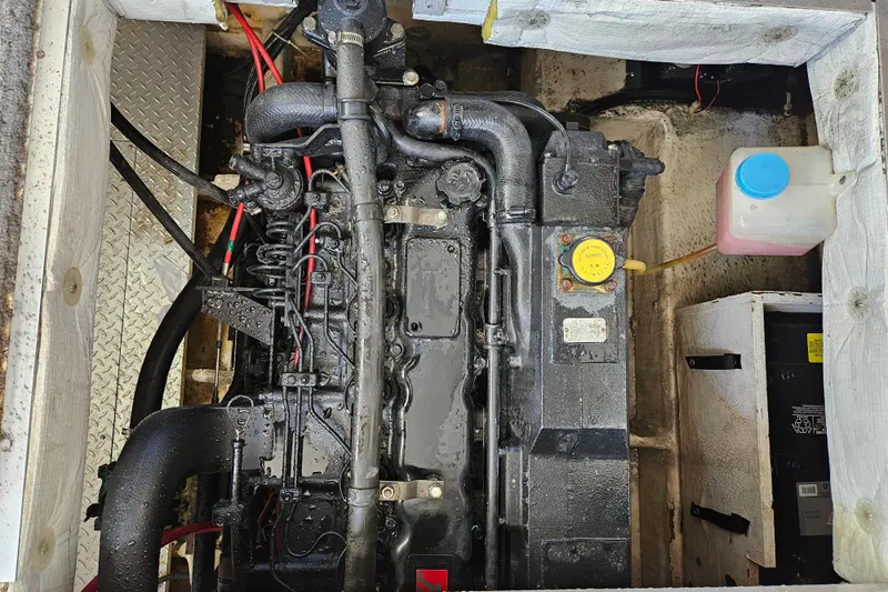 Slide: The Image of Bayliner 4588 Pilothouse 1992 - 72