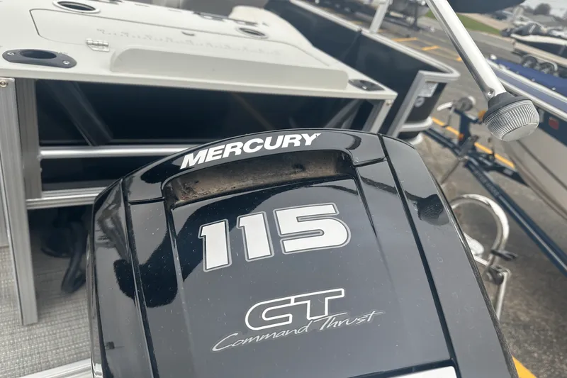 Slide: The Image of Sylvan 8520 MIRAGE PF 2023 - 17