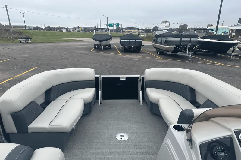 Slide: The Image of Sylvan 8520 MIRAGE PF 2023 - 3