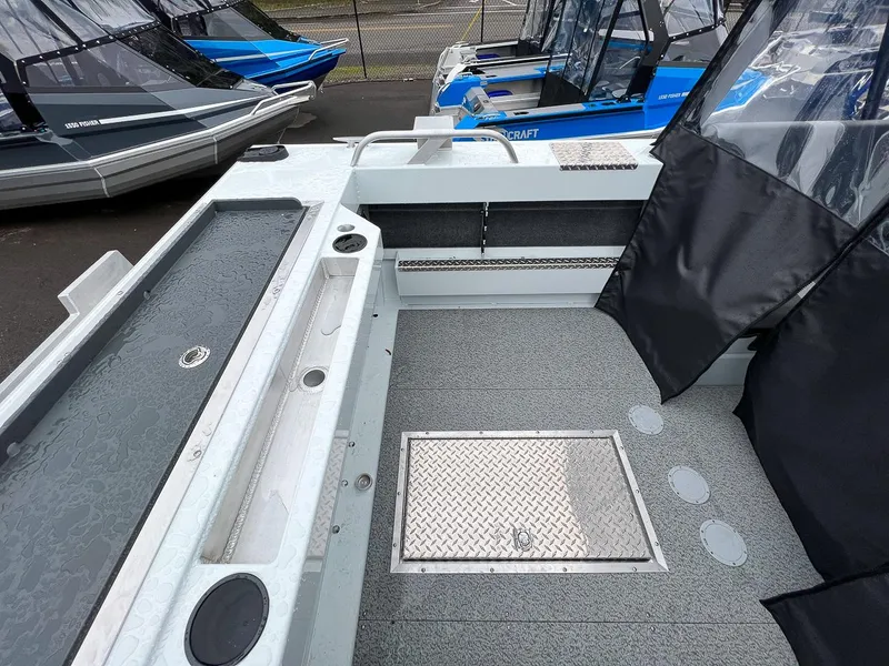 Slide: The Image of Hewescraft 190 Sea Runner 2026 - 14