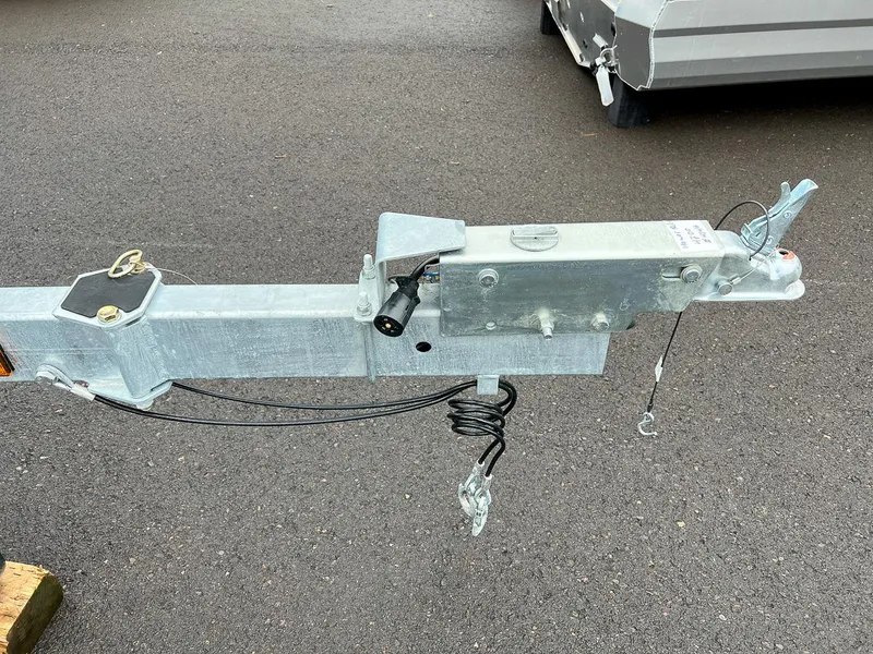 Slide: The Image of Hewescraft 190 Sea Runner 2026 - 17