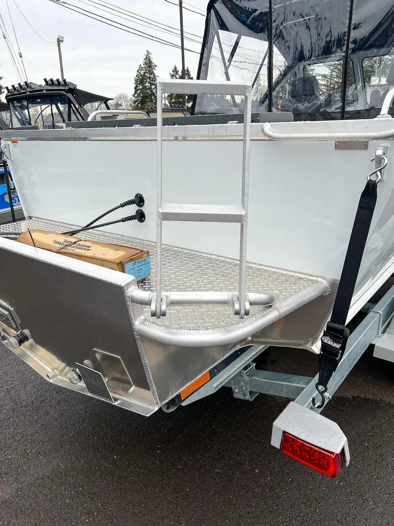 Slide: The Image of Hewescraft 190 Sea Runner 2026 - 19