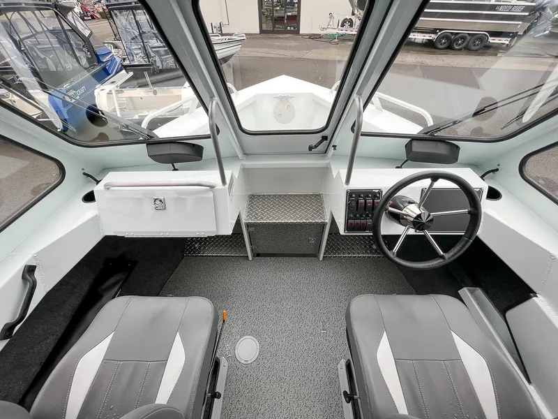 Slide: The Image of Hewescraft 190 Sea Runner 2026 - 9