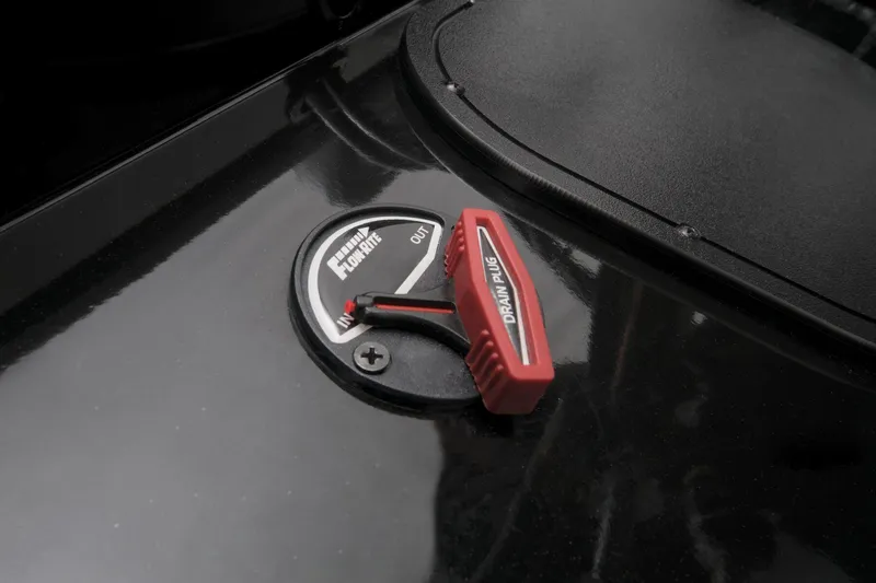 Slide: The Image of Ranger VS1782SC Angler 2023 - 47