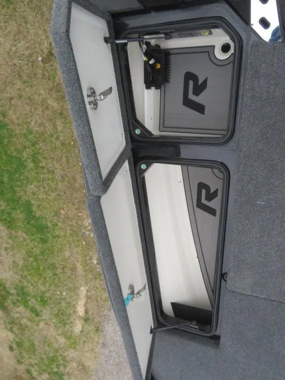 Slide: The Image of 2023 Ranger Z521R Ranger Cup Equipped storage compartments. - 29