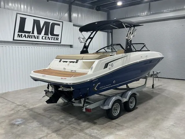 Slide: The Image of Bayliner VR5 Bowrider 2023 - 4