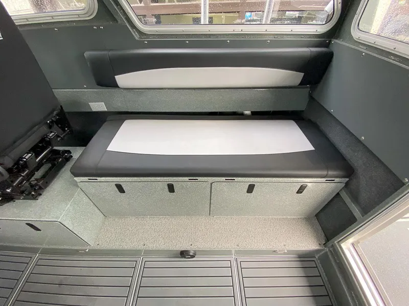 Slide: The Image of North River 2900 SXL 2026 - 12