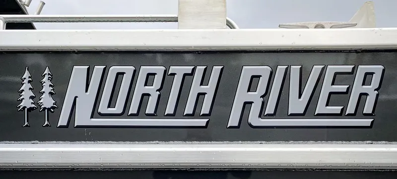 Slide: The Image of North River 2900 SXL 2026 - 25