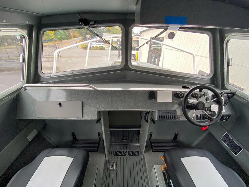 Slide: The Image of North River 2900 SXL 2026 - 7